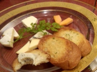 `[Y聗Piasola